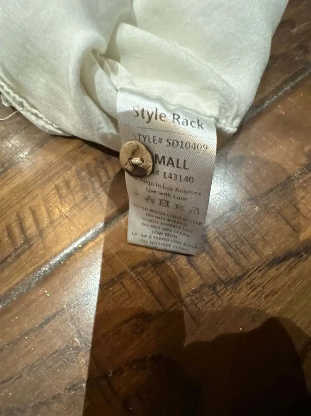 Style Rack Button Front Cami Top Small - Picture 5 of 5